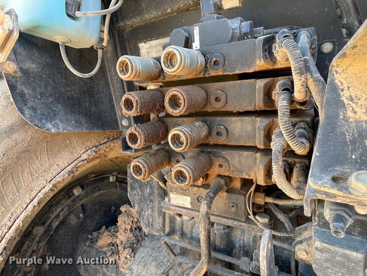 image for item DN5186 Versatile 280  MFWD tractor