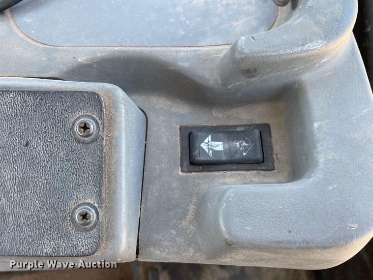 image for item DN5186 Versatile 280  MFWD tractor