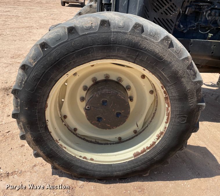 image for item DN5186 Versatile 280  MFWD tractor