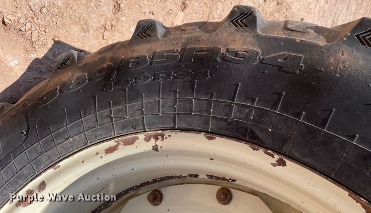 image for item DN5186 Versatile 280  MFWD tractor