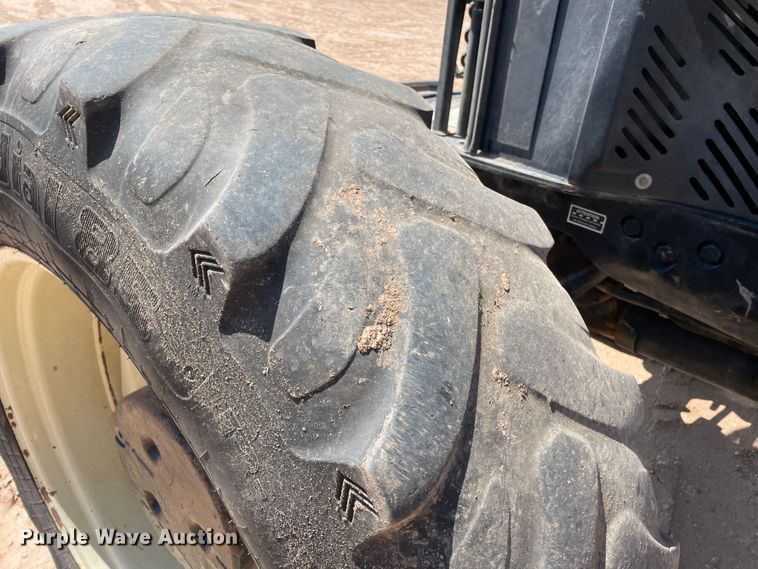 image for item DN5186 Versatile 280  MFWD tractor