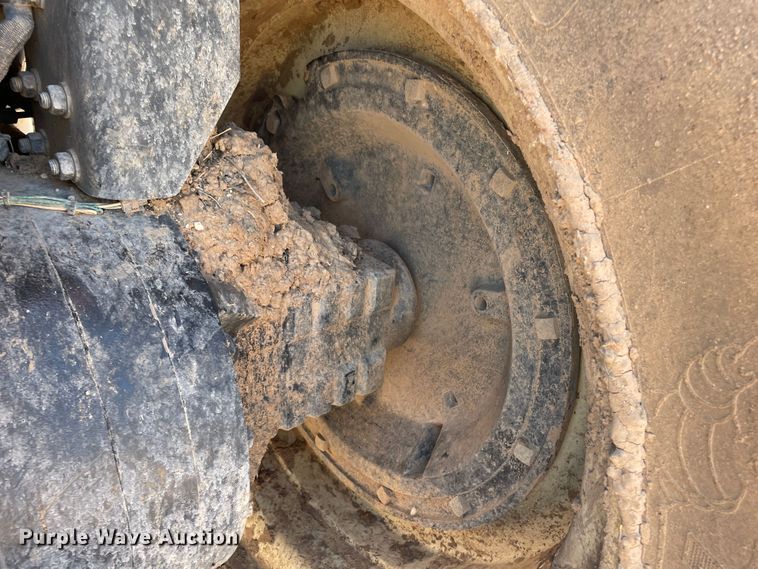 image for item DN5186 Versatile 280  MFWD tractor