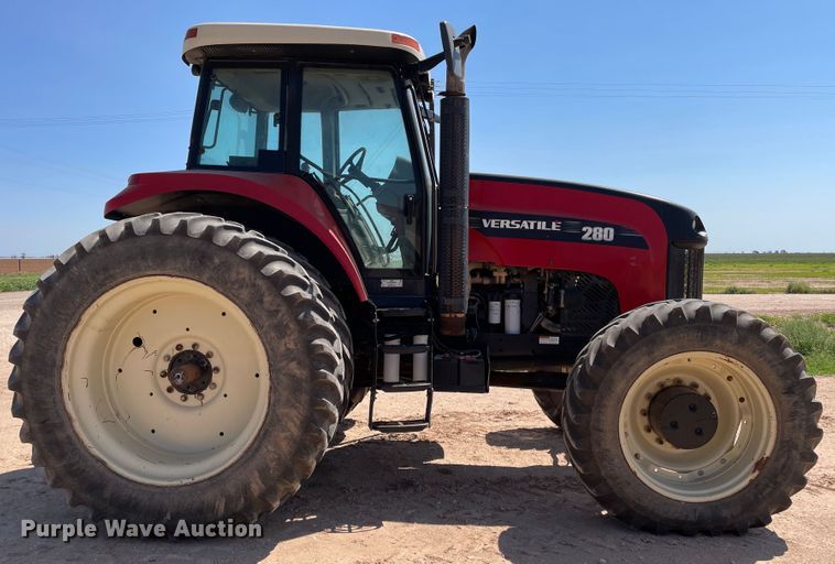 image for item DN5187 2011 Versatile 280  MFWD tractor