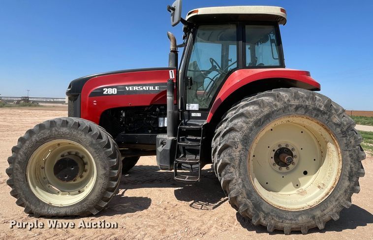 image for item DN5187 2011 Versatile 280  MFWD tractor