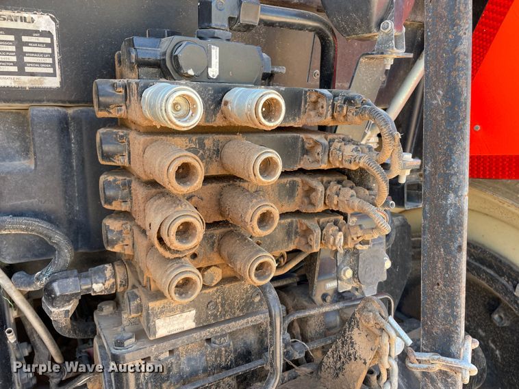 image for item DN5187 2011 Versatile 280  MFWD tractor