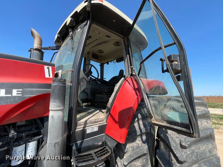 image for item DN5187 2011 Versatile 280  MFWD tractor