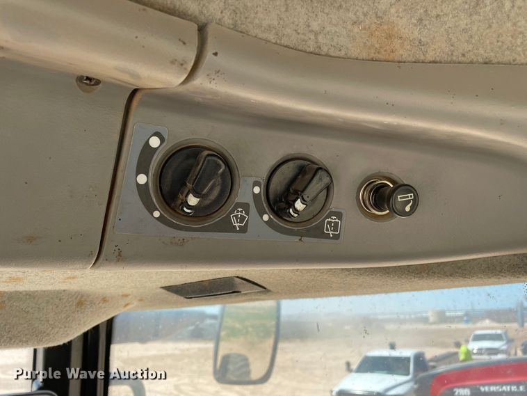 image for item DN5187 2011 Versatile 280  MFWD tractor