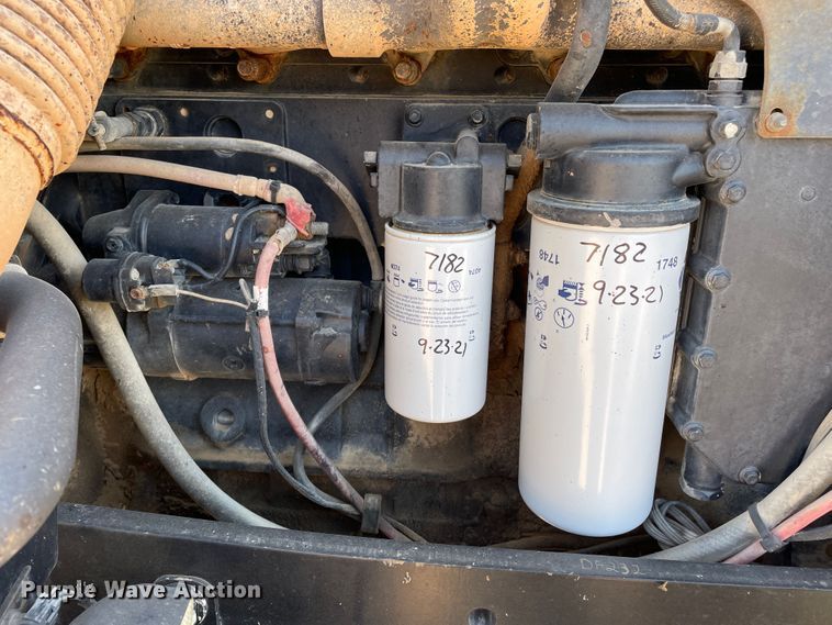 image for item DN5187 2011 Versatile 280  MFWD tractor