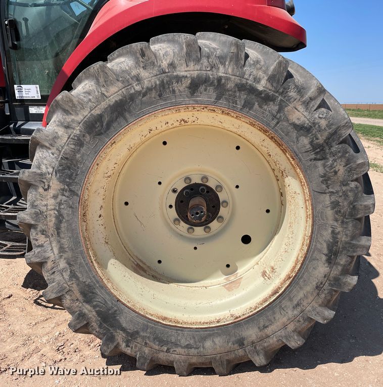 image for item DN5187 2011 Versatile 280  MFWD tractor