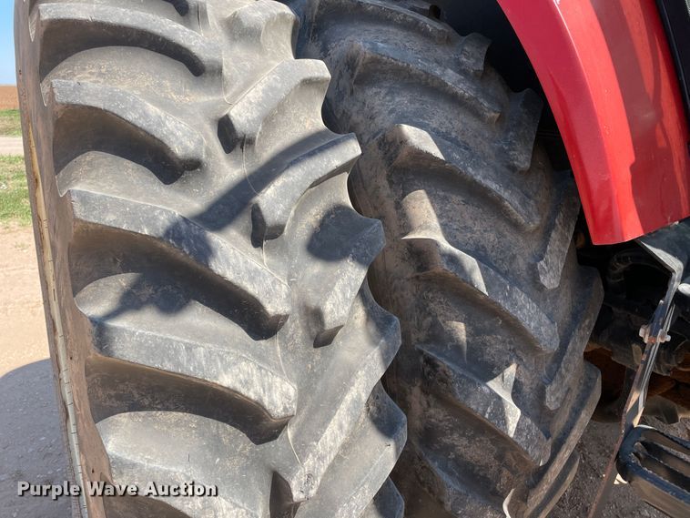 image for item DN5187 2011 Versatile 280  MFWD tractor