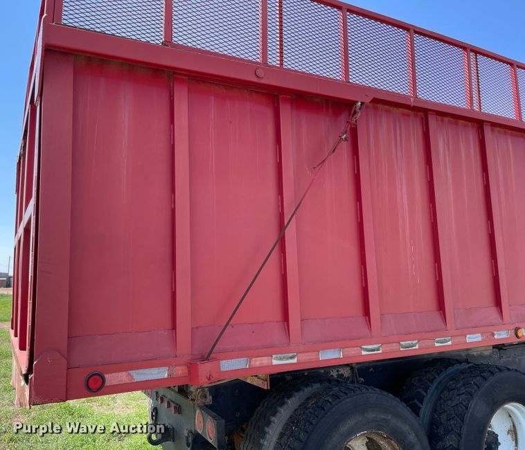 image for item DN5191 1994 Mack CH612  silage truck