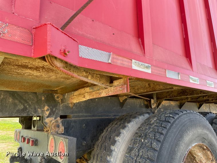 image for item DN5191 1994 Mack CH612  silage truck