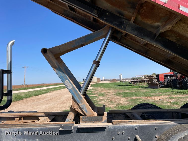 image for item DN5191 1994 Mack CH612  silage truck