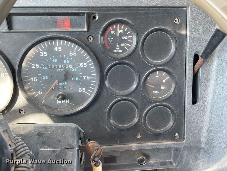 image for item DN5191 1994 Mack CH612  silage truck