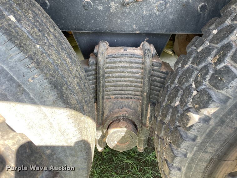 image for item DN5191 1994 Mack CH612  silage truck