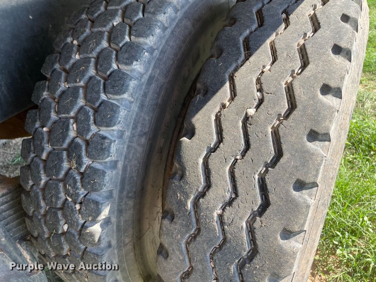 image for item DN5191 1994 Mack CH612  silage truck