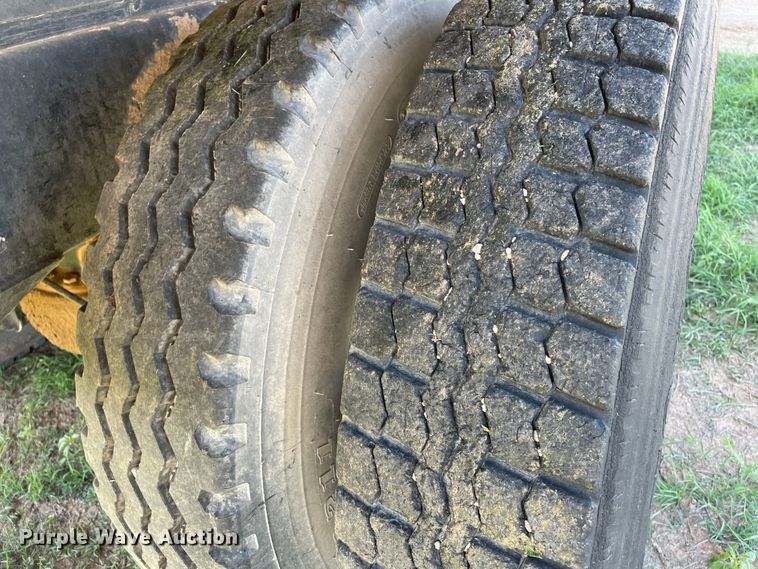 image for item DN5191 1994 Mack CH612  silage truck