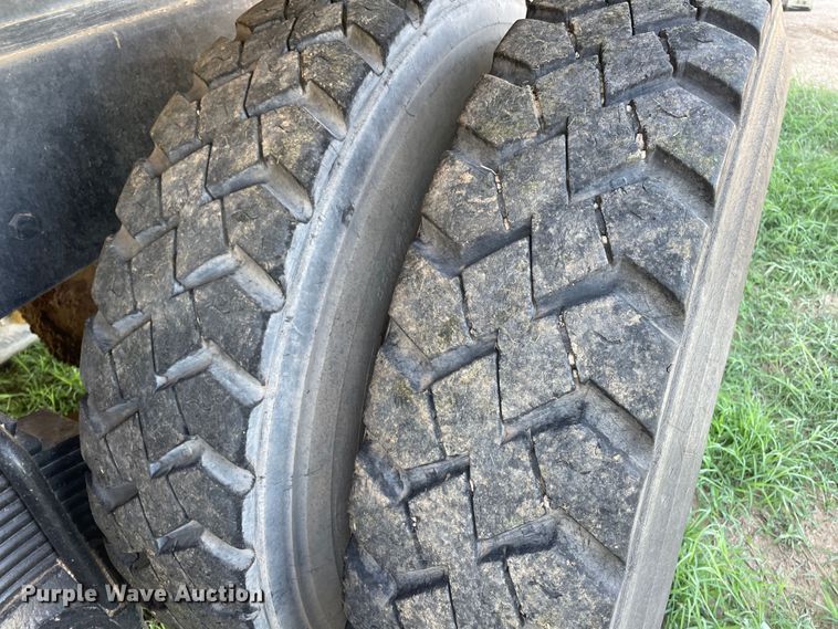 image for item DN5191 1994 Mack CH612  silage truck