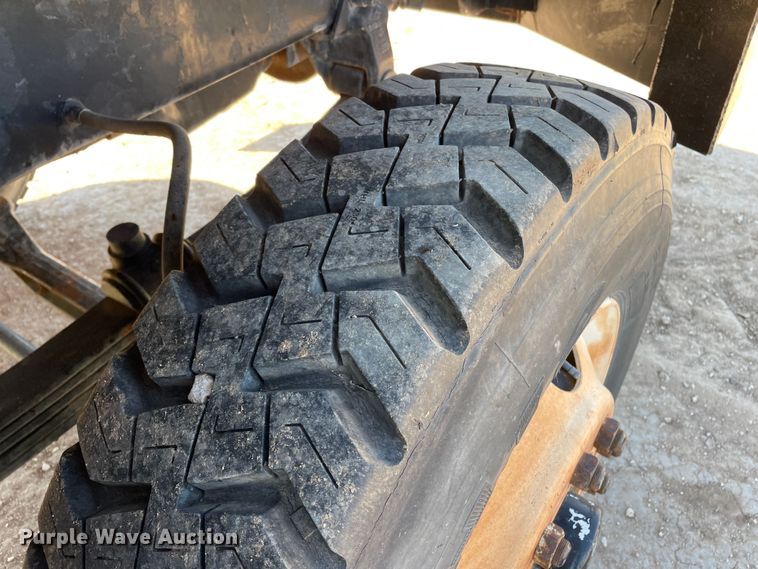 image for item DN5191 1994 Mack CH612  silage truck