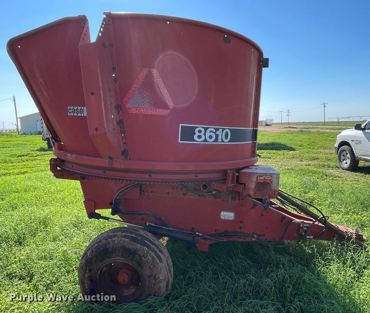 image for item DN5194 Case IH 8610  bale processor