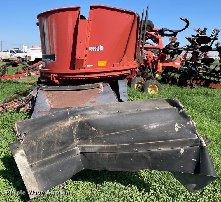 image for item DN5194 Case IH 8610  bale processor