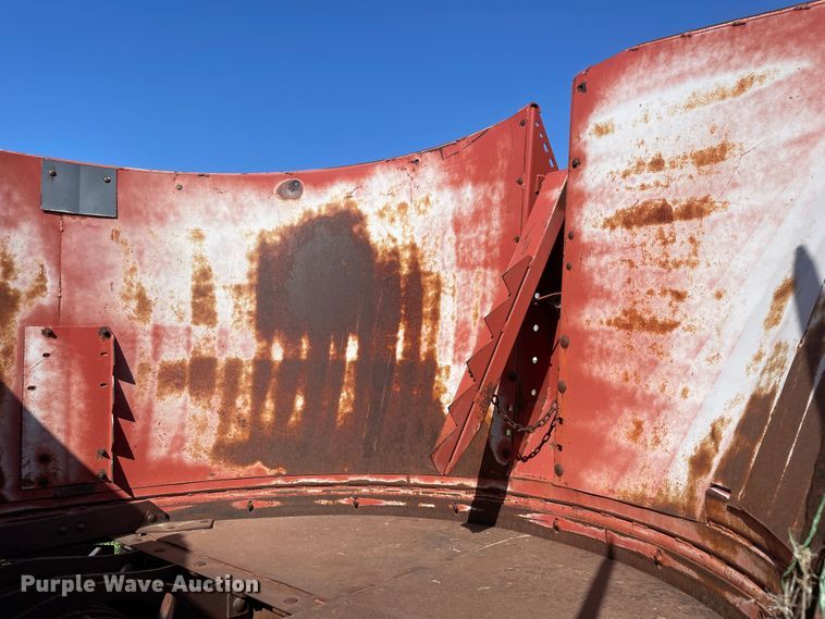 image for item DN5194 Case IH 8610  bale processor