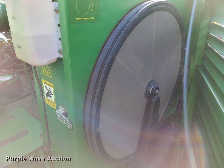 image for item DN6854 1992 John Deere 9500  combine