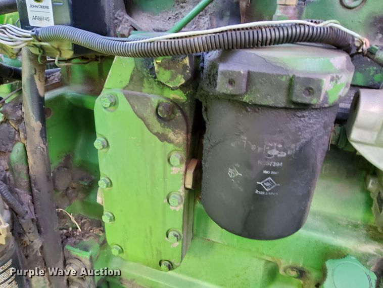 image for item DN6854 1992 John Deere 9500  combine
