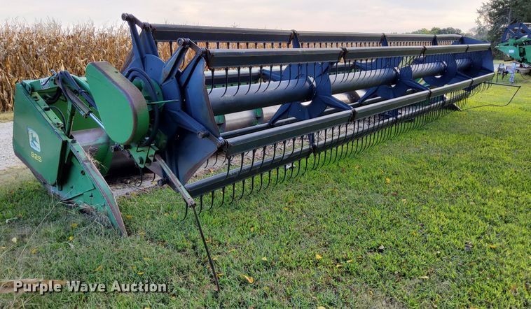 image for item DN6856 John Deere 925  rigid head