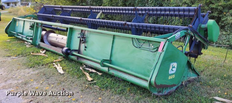 image for item DN6856 John Deere 925  rigid head