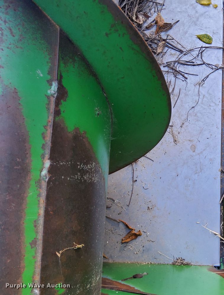 image for item DN6856 John Deere 925  rigid head