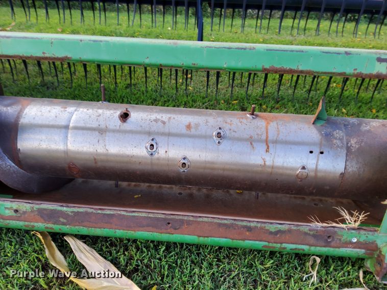 image for item DN6856 John Deere 925  rigid head