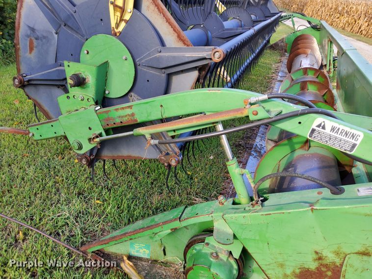 image for item DN6856 John Deere 925  rigid head