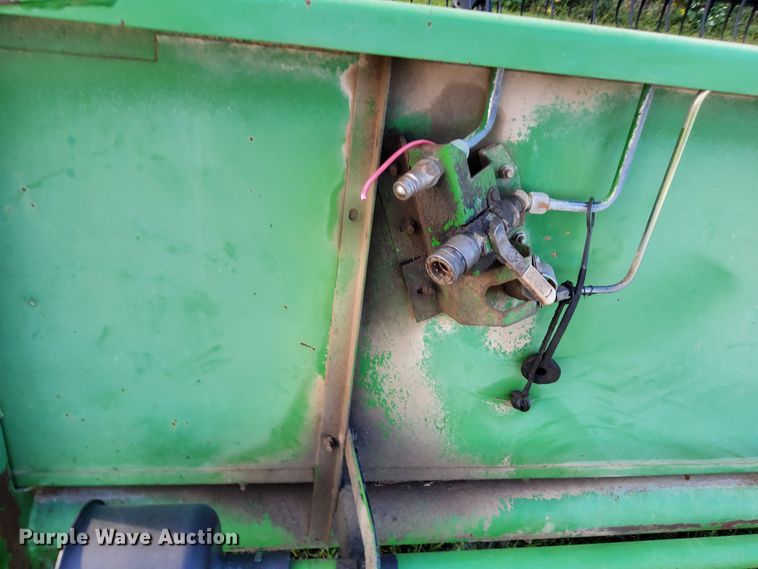 image for item DN6856 John Deere 925  rigid head