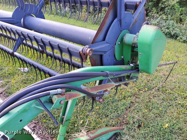 image for item DN6856 John Deere 925  rigid head