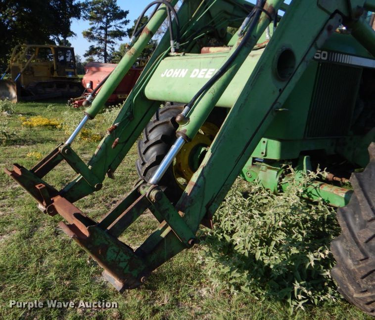 image for item DO1579 1984 John Deere 2950  MFWD tractor