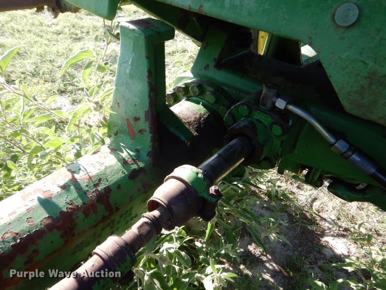 image for item DO1579 1984 John Deere 2950  MFWD tractor