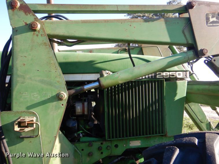 image for item DO1579 1984 John Deere 2950  MFWD tractor