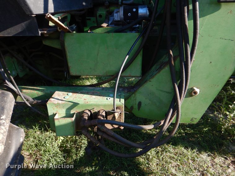 image for item DO1579 1984 John Deere 2950  MFWD tractor