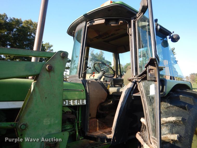 image for item DO1579 1984 John Deere 2950  MFWD tractor