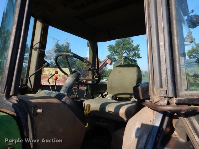 image for item DO1579 1984 John Deere 2950  MFWD tractor