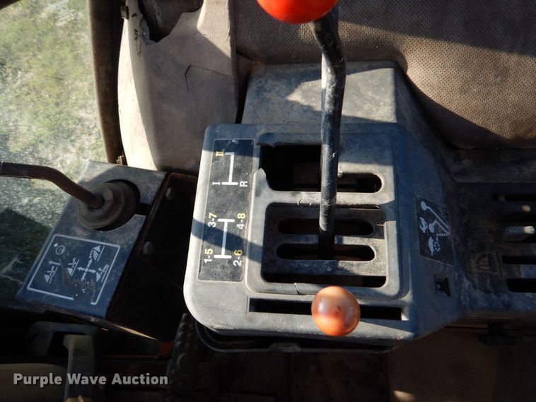 image for item DO1579 1984 John Deere 2950  MFWD tractor