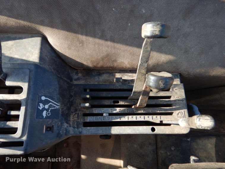 image for item DO1579 1984 John Deere 2950  MFWD tractor