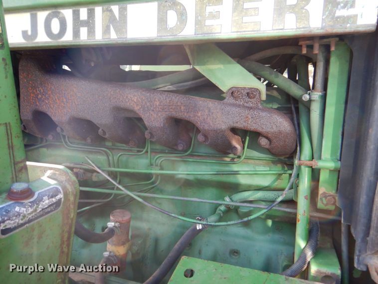 image for item DO1579 1984 John Deere 2950  MFWD tractor