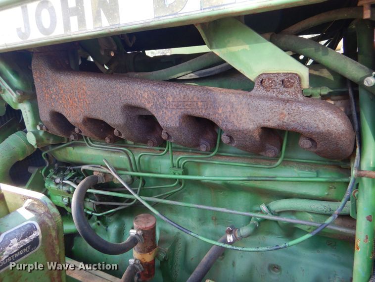 image for item DO1579 1984 John Deere 2950  MFWD tractor
