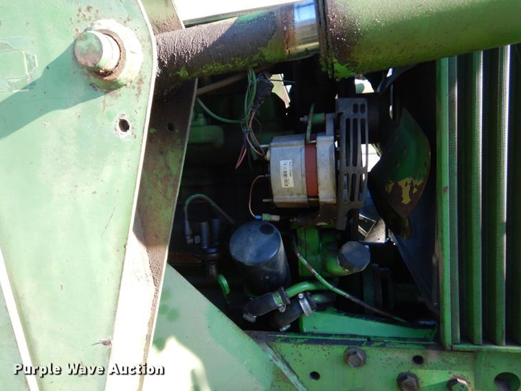 image for item DO1579 1984 John Deere 2950  MFWD tractor