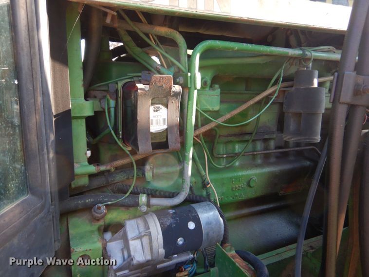 image for item DO1579 1984 John Deere 2950  MFWD tractor