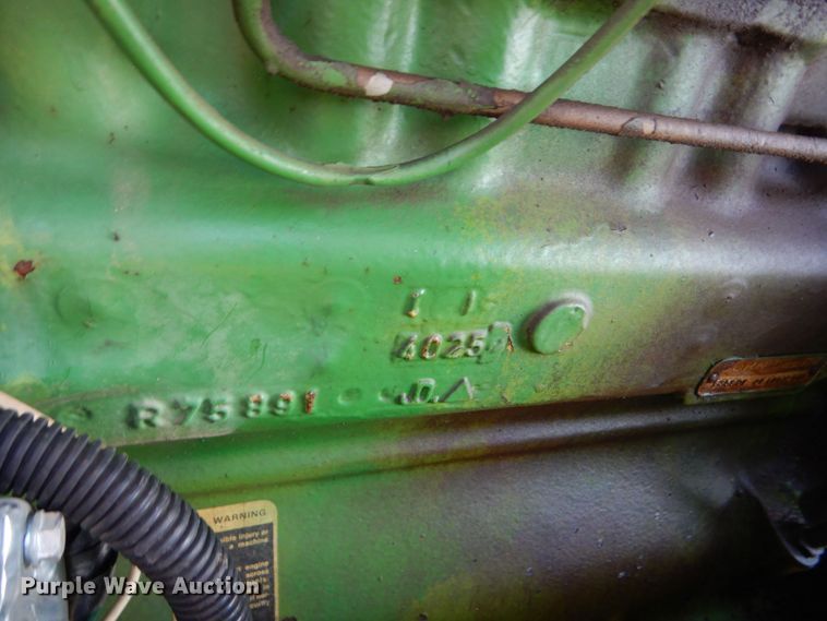 image for item DO1579 1984 John Deere 2950  MFWD tractor