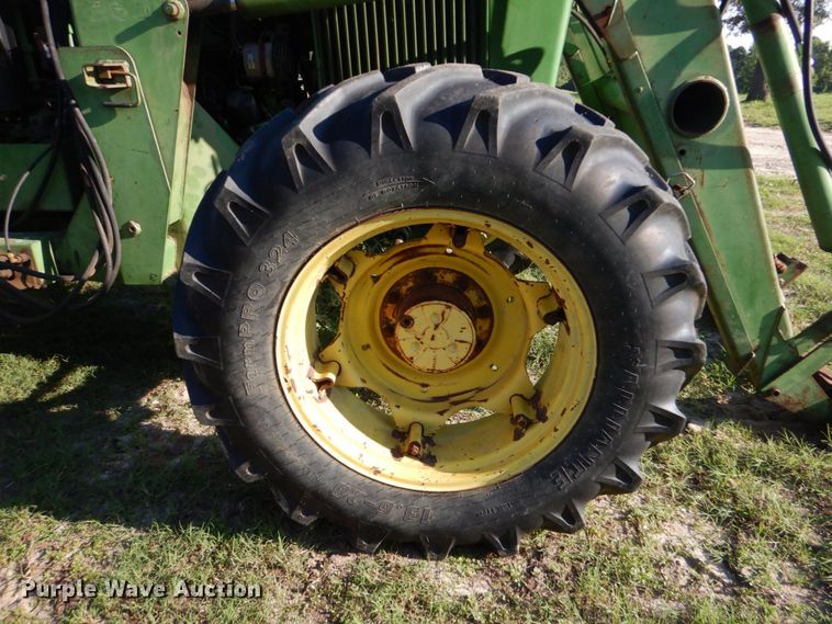 image for item DO1579 1984 John Deere 2950  MFWD tractor