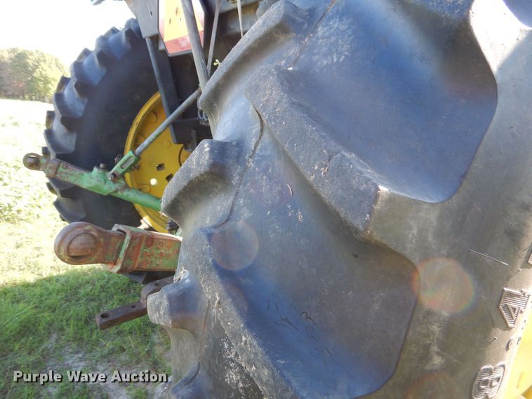 image for item DO1579 1984 John Deere 2950  MFWD tractor